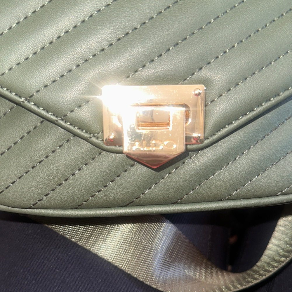 ALDO Dark Green Crossbody Bag with Gold Accents - Picture 5 of 6